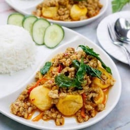 ตามสั่งซอยกลาง 2 ร้านเดียวกับ..ตามสั่งซอยกลาง