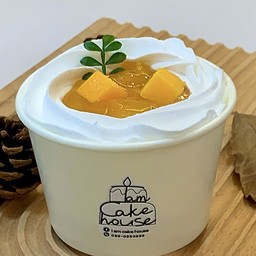 Mango cup cake