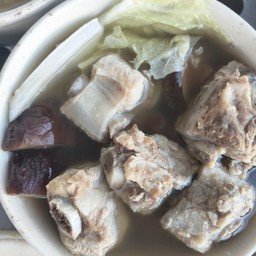 ตุ๋นเห็ดหอมซี่โครง