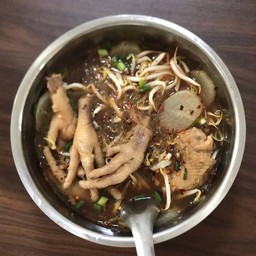 แก้วโซไซตี้ ก๋วยเตี๋ยวโครงไก่