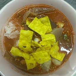 ก๋วยเตี๋ยวแชมป์ข้างเซเว่นตลาดศรีวารี