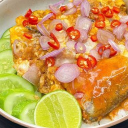 ข้าวไข่ข้นปลากระป๋อง