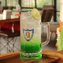 เขียวมะนาวโซดาเย็น - Iced Cream Soda Syrup with Lime Soda
