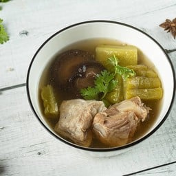 ต้มมะระตุ๋นเห็ดหอมกระดูกอ่อน