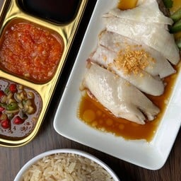 ข้าวมันไก่สิงคโปร์ อิ่มเดี่ยว