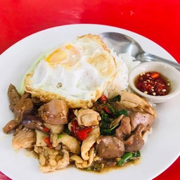 กะเพราเครื่องใน เป็นกับข้าว