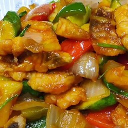 เนื้อปลากระพงผัดเปรั้ยวหวาน