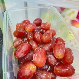 Kimson Grapes