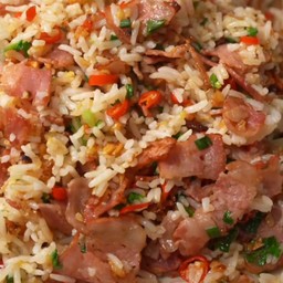 ข้าวผัดเบคอน