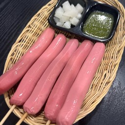 ไส้กรอกชมพู