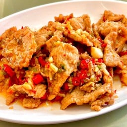 กับ/หมูชิ้นคั่วพริกเกลือ