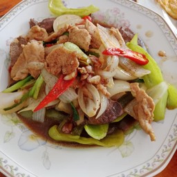 ผัดพริกอ่อนหมู