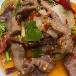 ยำคอหมูย่าง delivery