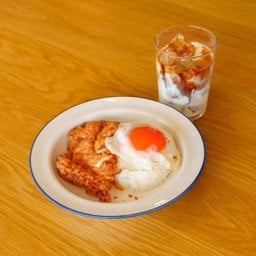 Set I ชุดประหยัด - ข้าวไก่ทอดไข่ดาว + เครื่องดื่ม