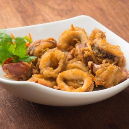 ปลาหมึกทอด (Fried Squid)