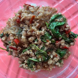 กะเพราวุ้นเส้นหมูสับ