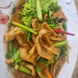 ปลาเห็ดโครนผัดคลื่นไช่