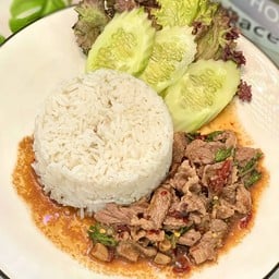 ข้าวกะเพราเนื้อพริกแห้ง