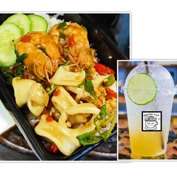 เซ็ตข้าวกระเพราสามเกลอ+เครื่องดื่ม1แก้ว