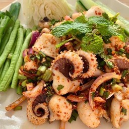 ลาบปลาหมึก