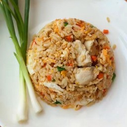 ข้าวผัดไก่ชิ้น