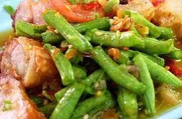 ตำถั่วหมูกรอบ