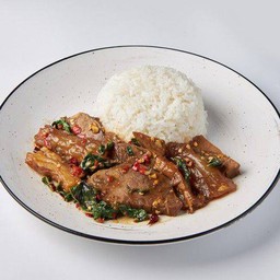 L6 กะเพรา น่องตุ๋น-เอ็นตุ๋น