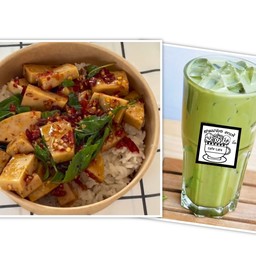 เซ็ตข้าวกระเพราหมูยอ+เครื่องดื่ม1แก้ว