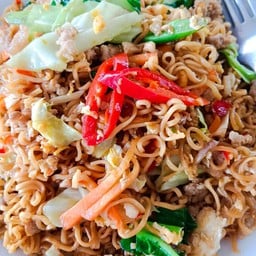 ผัดมาม่า