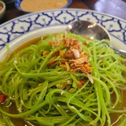 ผัดผักบุ้งซอย