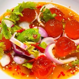 ยำไข่แดงเค็ม delivery