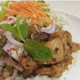 ลาบไก่แซ่บ