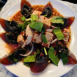 ยำหมูยอ+ไข่เยี่ยวม้า