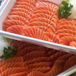 แซลม่อนซาซิมิ (ชุดใหญ่)