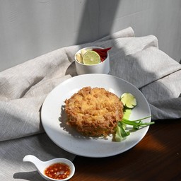 ข้าวผัดแหนมไข่เจียวฟู