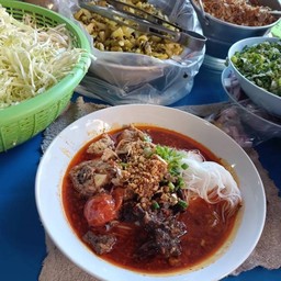 ขนมจีนน้ำเงี้ยวซี่โครงอ่อนหมู  สูตรเชียงใหม่