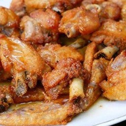 ปีกไก่ทอดน้ำปลา