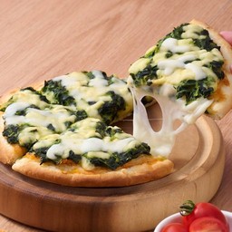 พิซซ่าผักโขม แป้งบางกรอบ