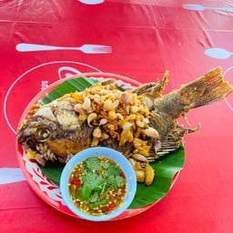 ปลานิลทอดกระเทียม