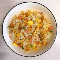 ข้าวผัดไข่蛋炒饭