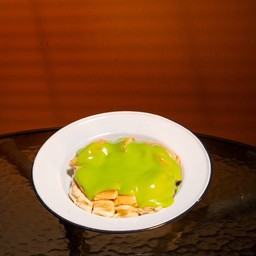 ขนมปังปิ้งสังขยาใบเตย