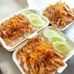 ข้าวหมูสามชั้นทอดกรอบ(พิเศษ)