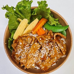 ข้าวหน้าหมูซอสเทริยากิ