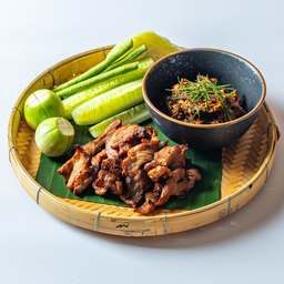 ชุดแจ่วบอง หมูแดดเดียว ผักสด Jaew Bong Set with Sun-Dried Pork and  Vegetables