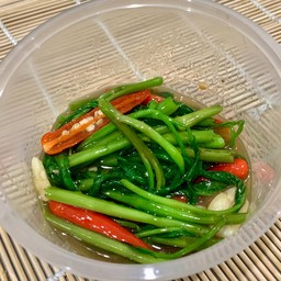 ผัดผักบุ้งไฟแดง