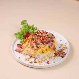 ข้าวไข่นุ่มเบค่อนพริกเกลือ