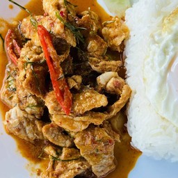 ผัดพะแนงหมู(กับข้าว)