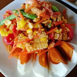 ตำข้าวโพด ไข่เค็ม