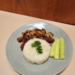 ข้าวหมูทอดกระเทียม