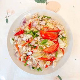 ยำวุ้นเส้น ลูกชิ้น ไก่สับ